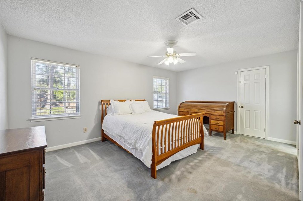 5430 Havenwoods Dr, Houston TX 77066-2522 exterior