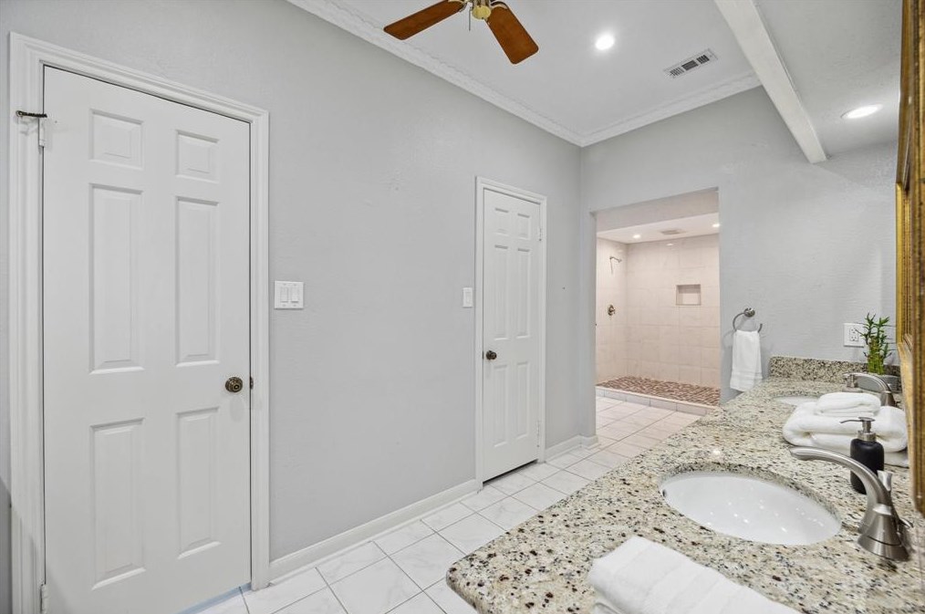 5430 Havenwoods Dr, Houston TX 77066-2522 exterior