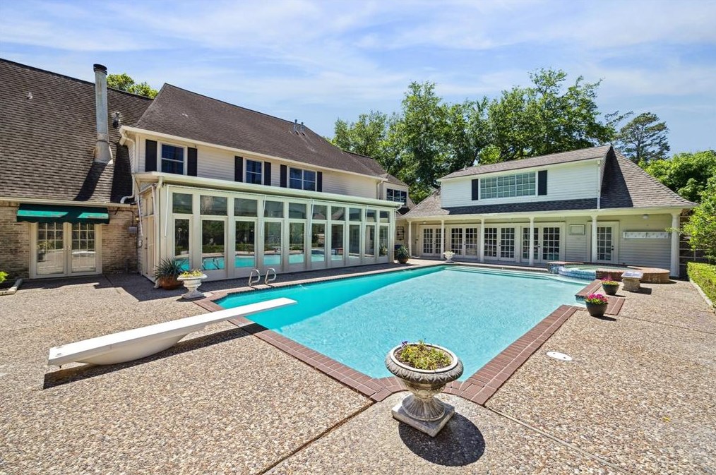 5430 Havenwoods Dr, Houston TX 77066-2522 exterior