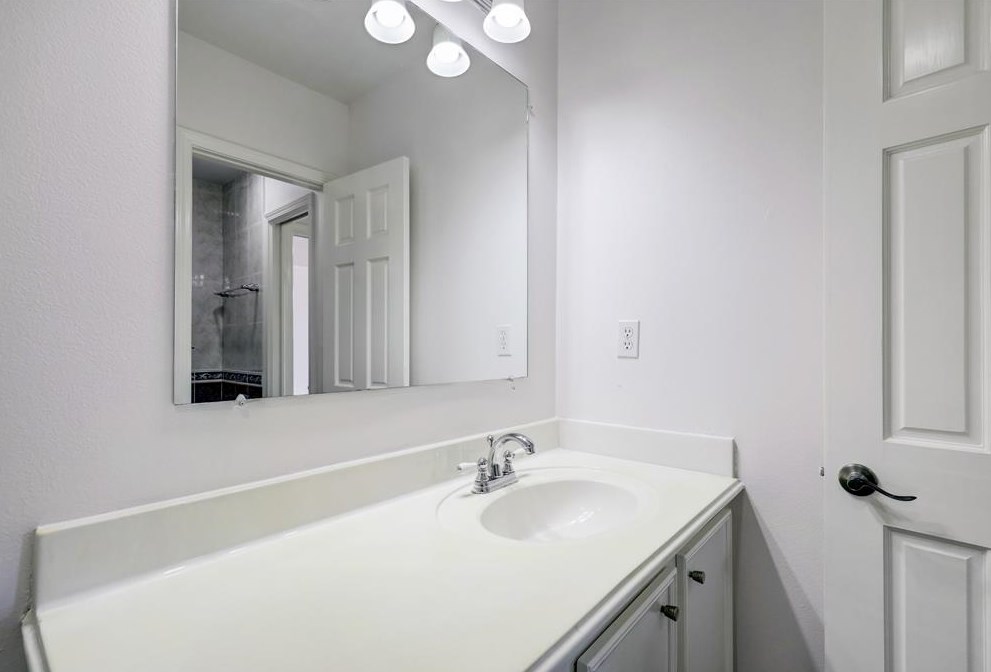 4720 Cashel Cir, Houston TX  77069-3504 exterior