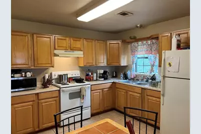 2416 E Bayshore Drive, Dickinson, TX 77539 - Photo 9