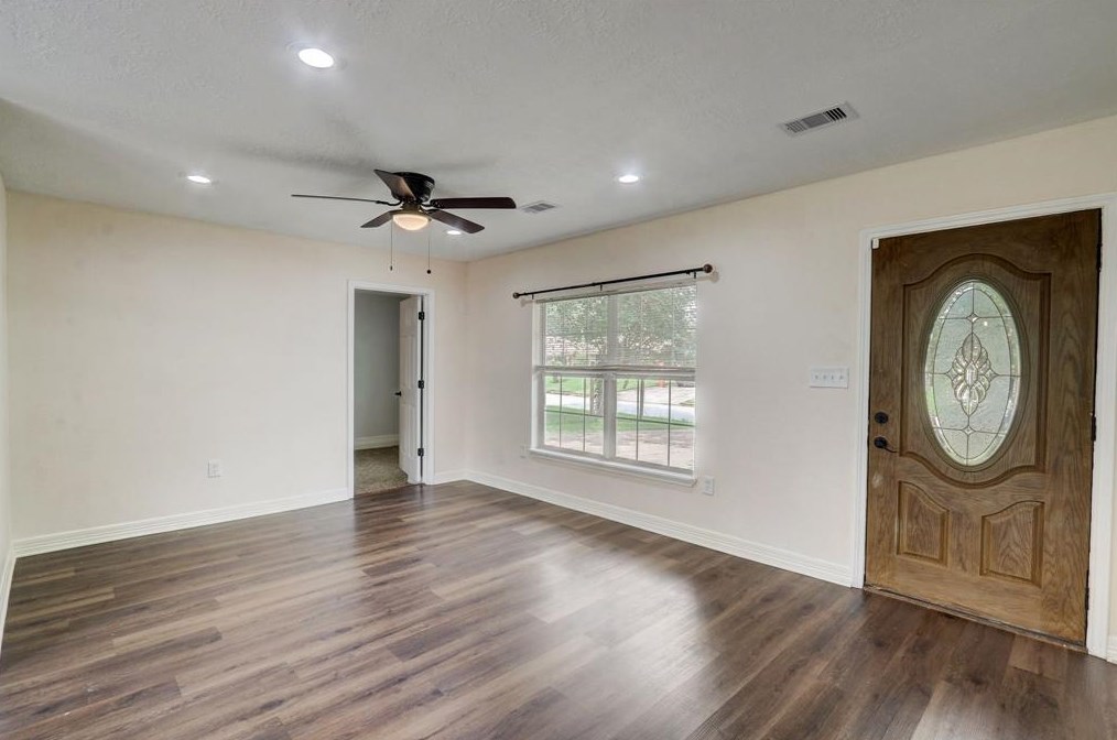 10413 Wolbrook, Houston TX  77016-3207 exterior