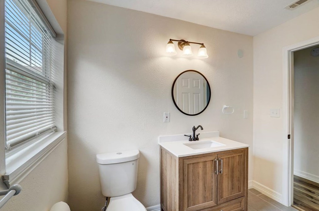 10413 Wolbrook, Houston TX  77016-3207 exterior