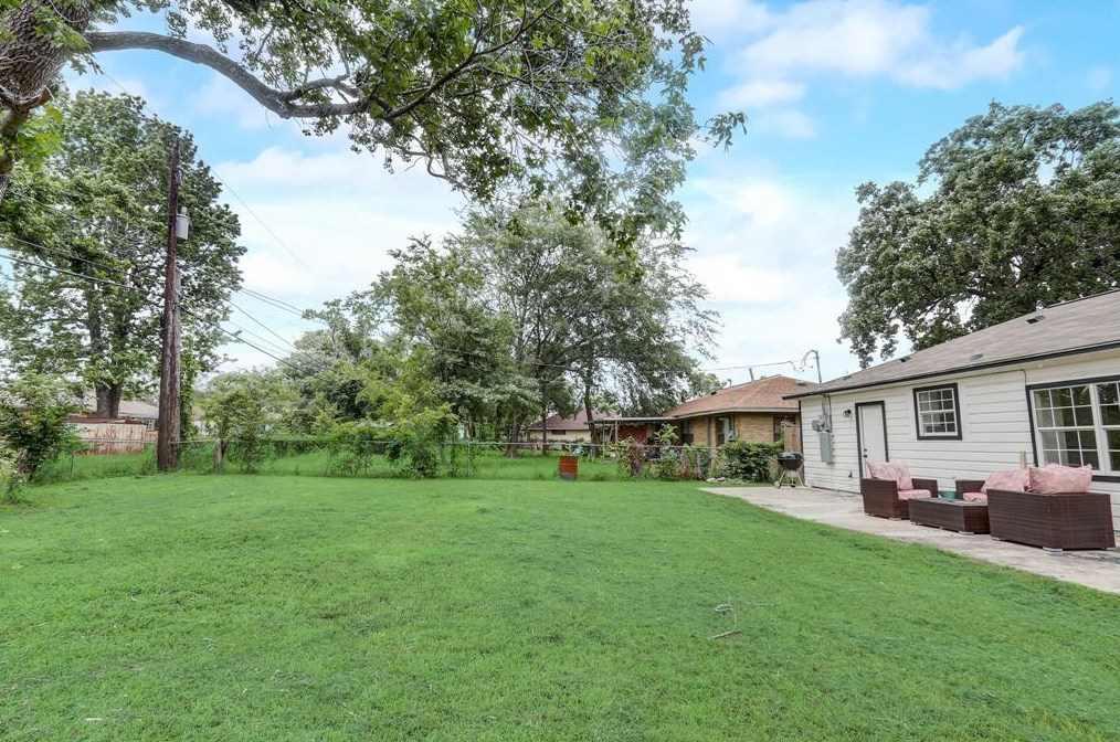 10413 Wolbrook, Houston TX  77016-3207 exterior