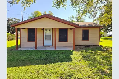 402 Avenue G E, Van Vleck, TX 77482 - Photo 1