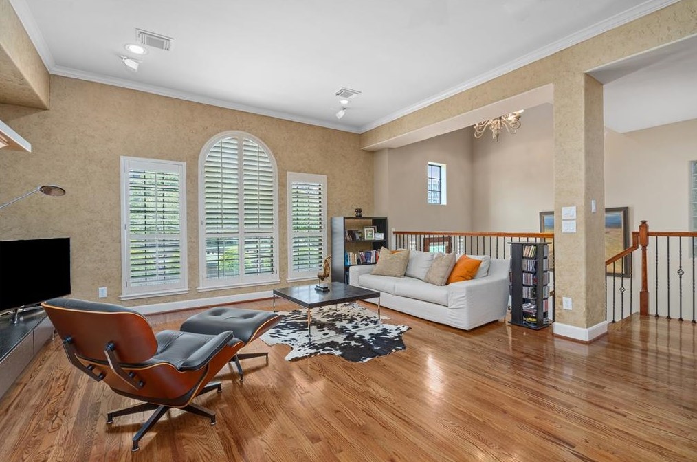 1017 Gross St, Houston TX  77019-3711 exterior