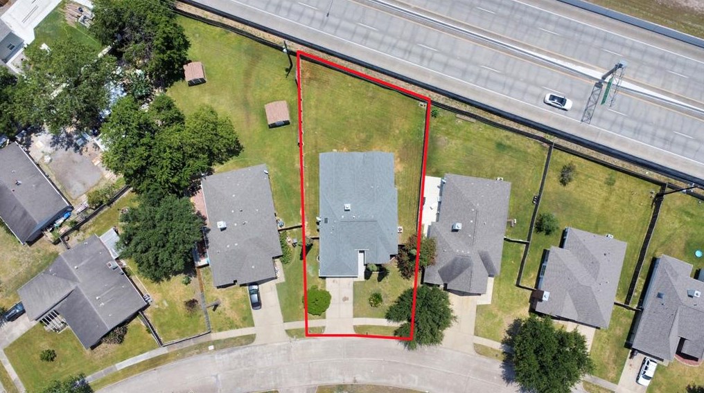 15211 Oak Terrace Dr, Houston TX  77082-4026 exterior