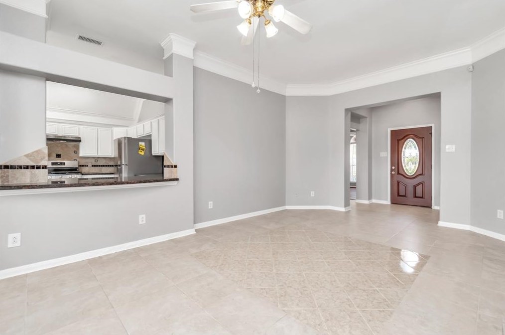 15211 Oak Ter Dr, Houston TX  77082-4026 exterior