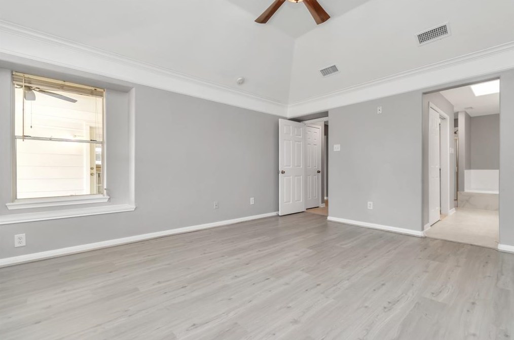 15211 Oak Ter Dr, Houston TX  77082-4026 exterior