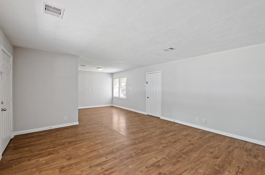 2253 Collier St, Houston TX  77023-5015 exterior