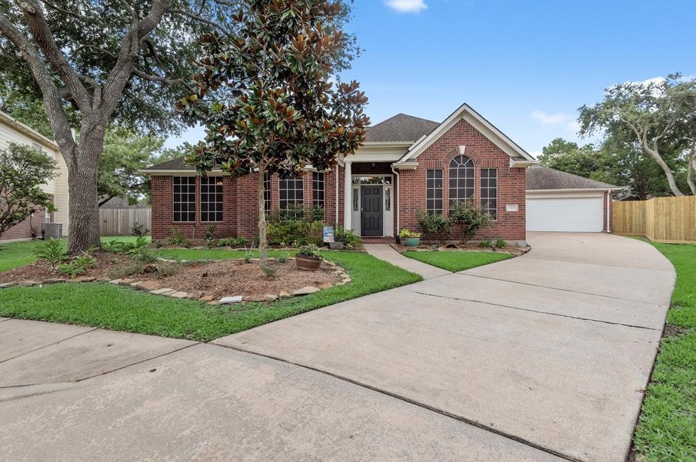 17807 Stoney Glade Ct, Houston TX  77095-4446 exterior