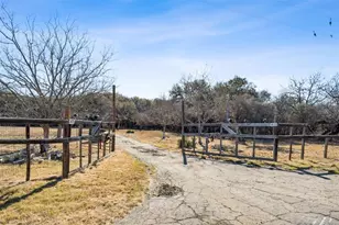 1473 Co Rd 411, Uvalde, TX 78801 - Photo 49