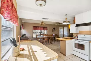 1473 Co Rd 411, Uvalde, TX 78801 - Photo 19