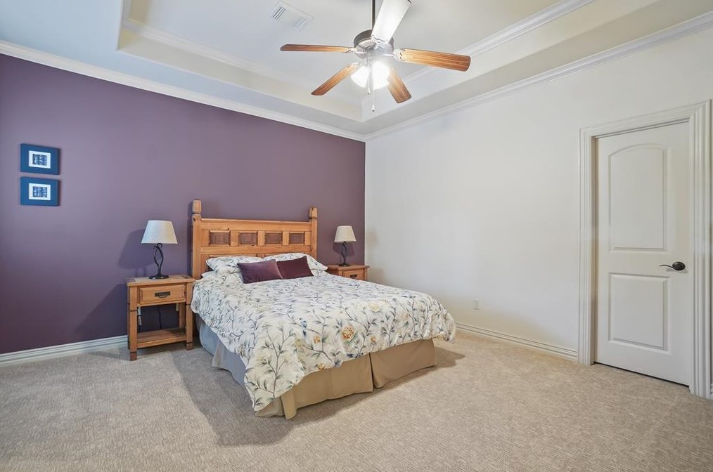 13203 Msn Vly Dr, Houston TX  77069-2520 exterior