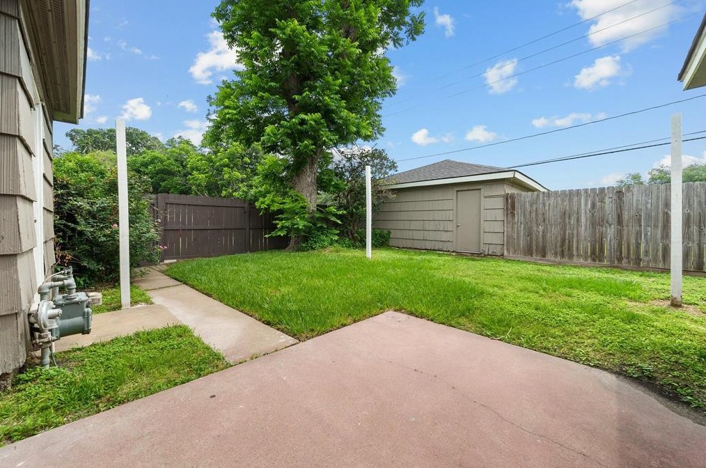 12403 Atwell Dr, Houston TX  77035-5511 exterior
