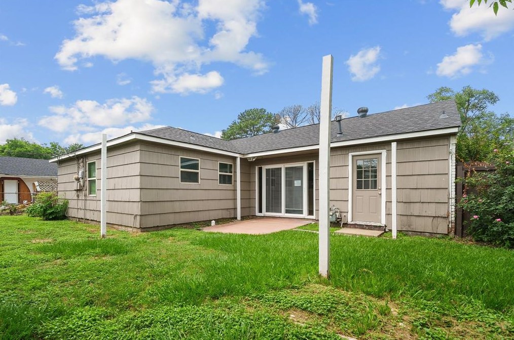 12403 Atwell Dr, Houston TX  77035-5511 exterior