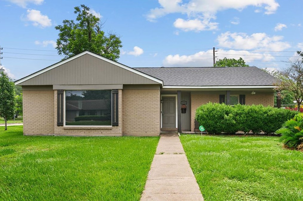 12403 Atwell Dr, Houston TX  77035-5511 exterior