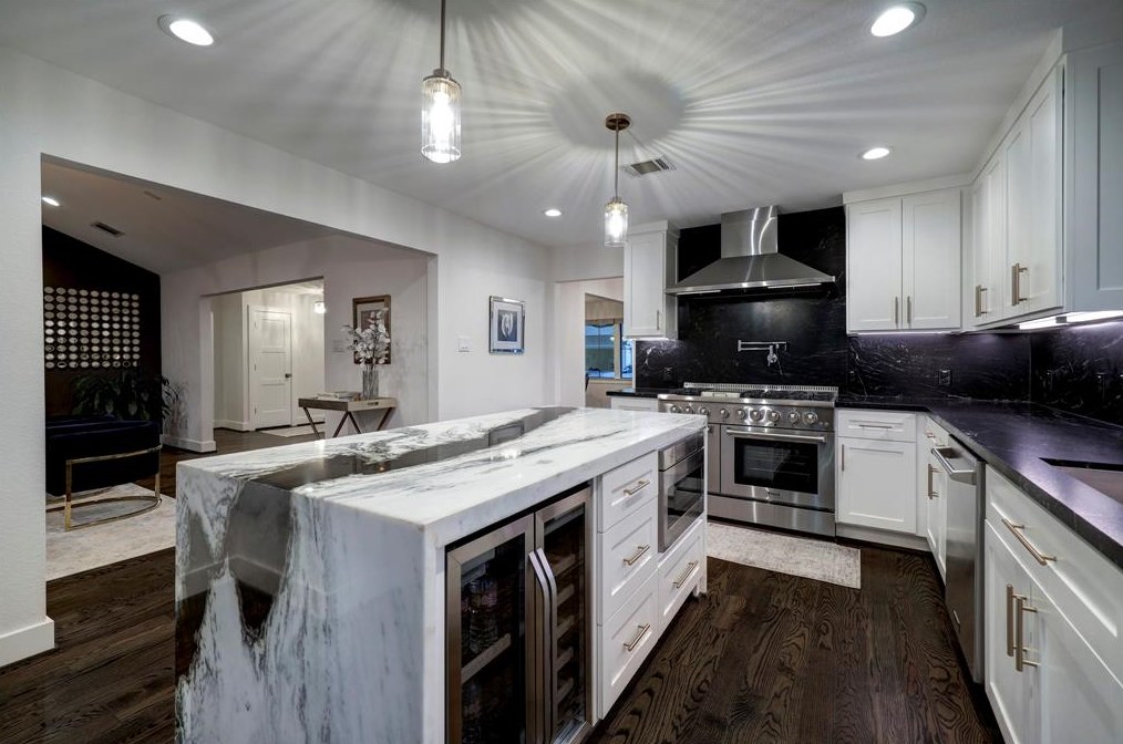 3622 Durness Way, Houston TX  77025-2518 exterior