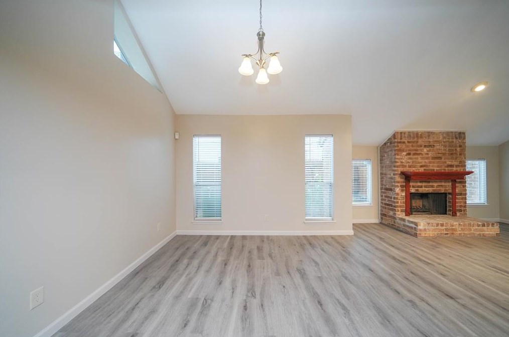 5407 Oakhaven Ln, Houston TX  77091-5011 exterior