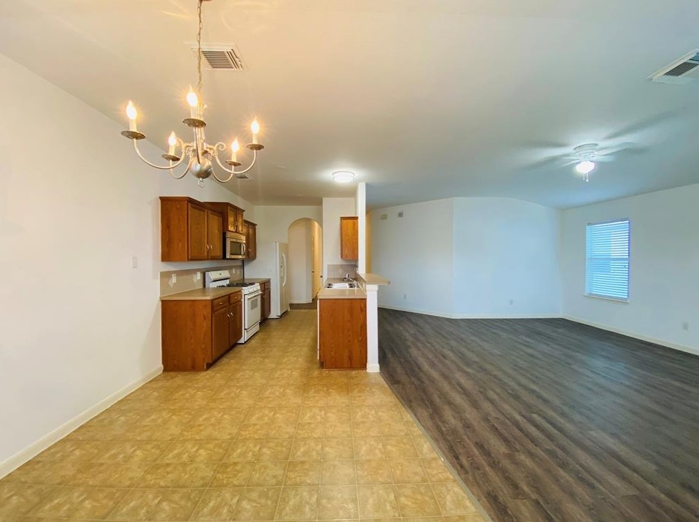 6442 Bella Noche Dr, Spring TX  77379-5662 exterior