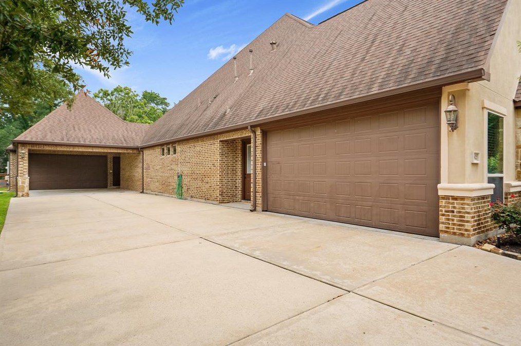 32622 Waterworth Ct, Fulshear TX 77441-4366 exterior