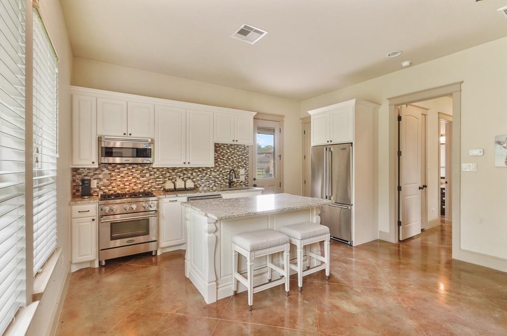 32622 Waterworth Ct, Fulshear TX 77441-4366 exterior