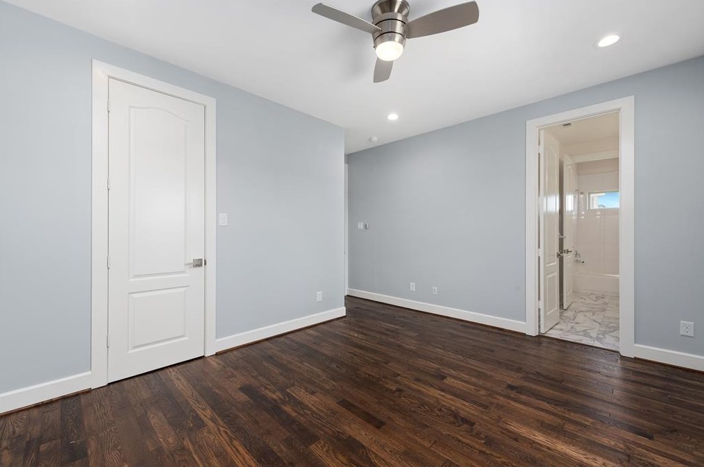 9406 Glenfield Ct, Houston TX 77096-3802 exterior