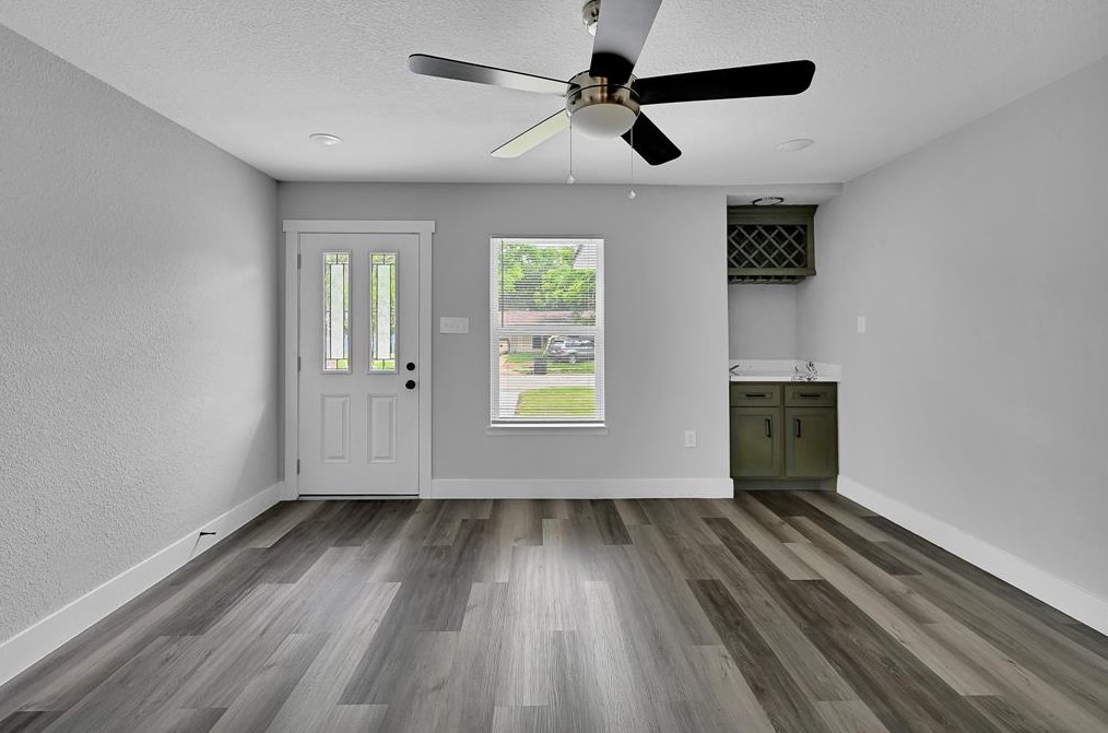 5938 Beldart St, Houston TX  77033-1330 exterior