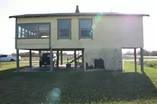 1219 Monument, Freeport, TX 77541 - Photo 3