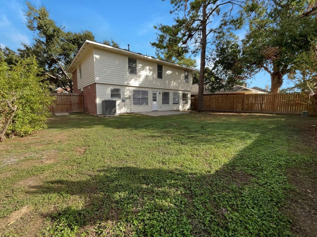 10531 Bushy Crk Dr, Houston TX  77070-4790 exterior