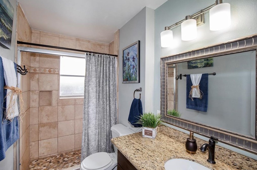 9022 Edgebrook, Houston TX  77075-1240 exterior