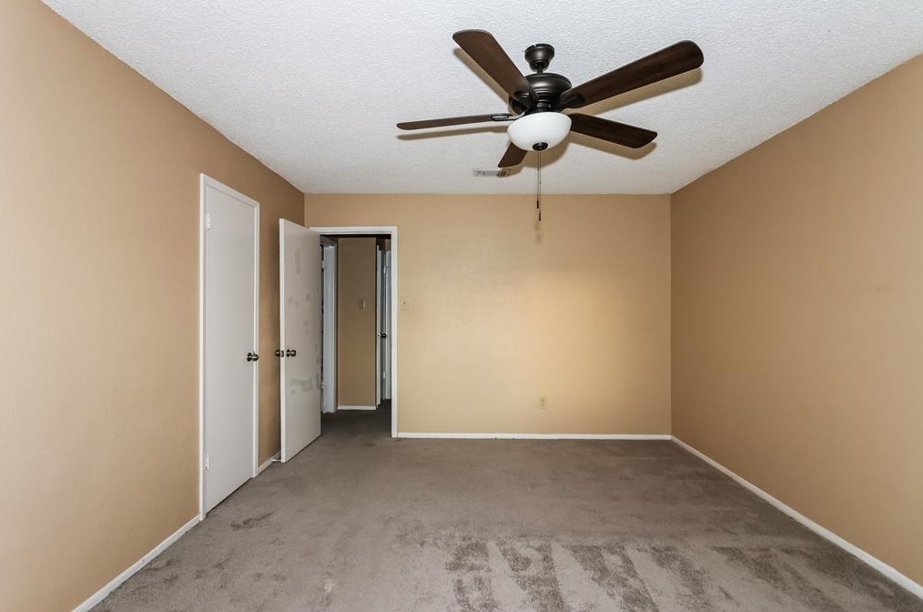 6703 Loch Bruceray Dr, Houston TX  77084-1031 exterior