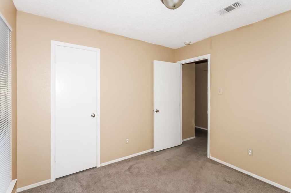 6703 Loch Bruceray Dr, Houston TX  77084-1031 exterior