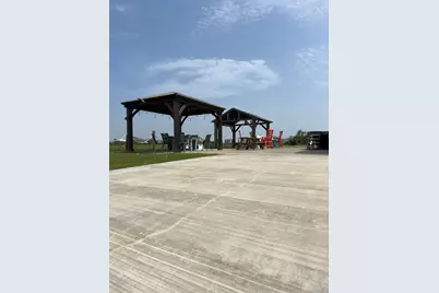 170 Jewel Drive, Crystal Beach, TX 77650 - Photo 5