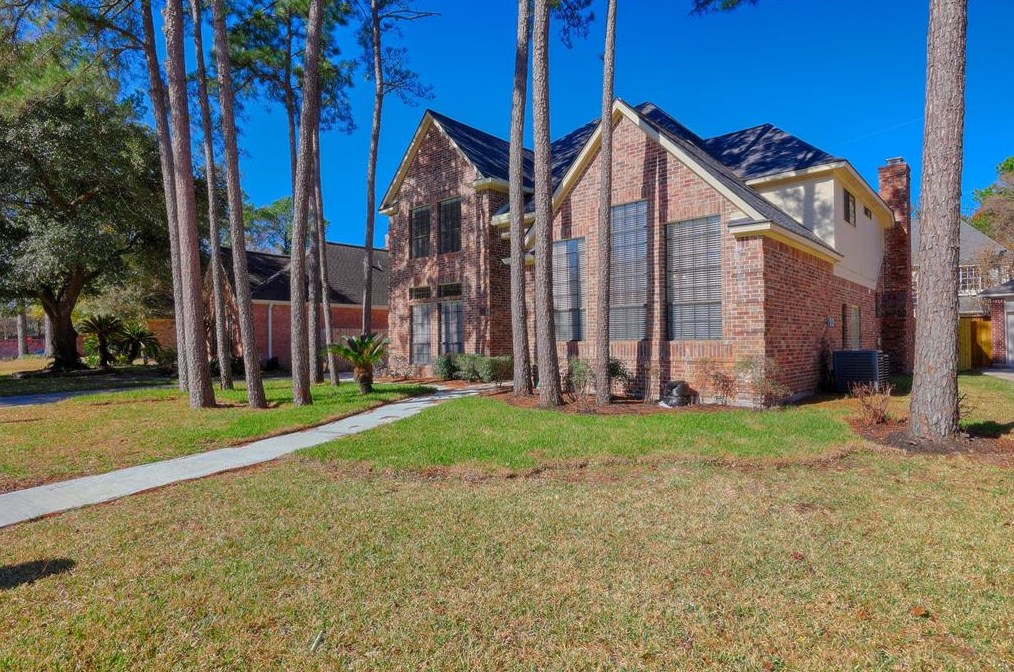 8222 Redchurch Dr, Spring TX  77379-7165 exterior
