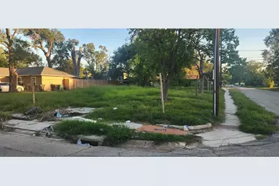 5802 Westover Street, Houston, TX 77033 - Photo 1