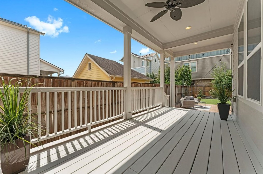 711 Waverly, Houston TX  77007-1442 exterior