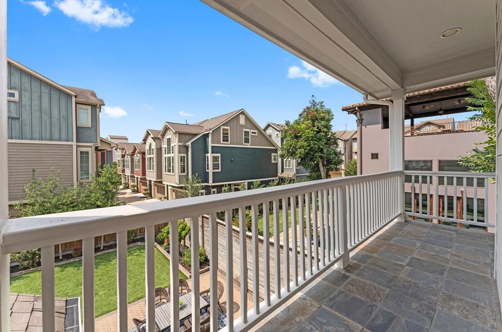 711 Waverly, Houston TX  77007-1442 exterior