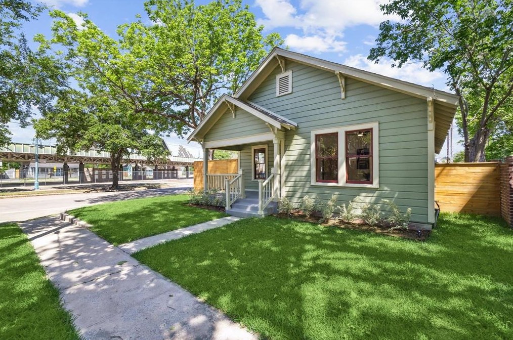 1142 Louise, Houston TX 77009-2958 exterior