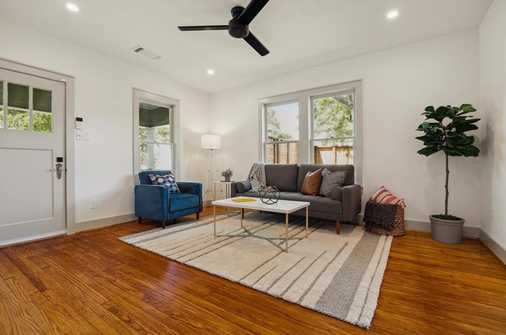 1142 Louise, Houston TX 77009-2958 exterior