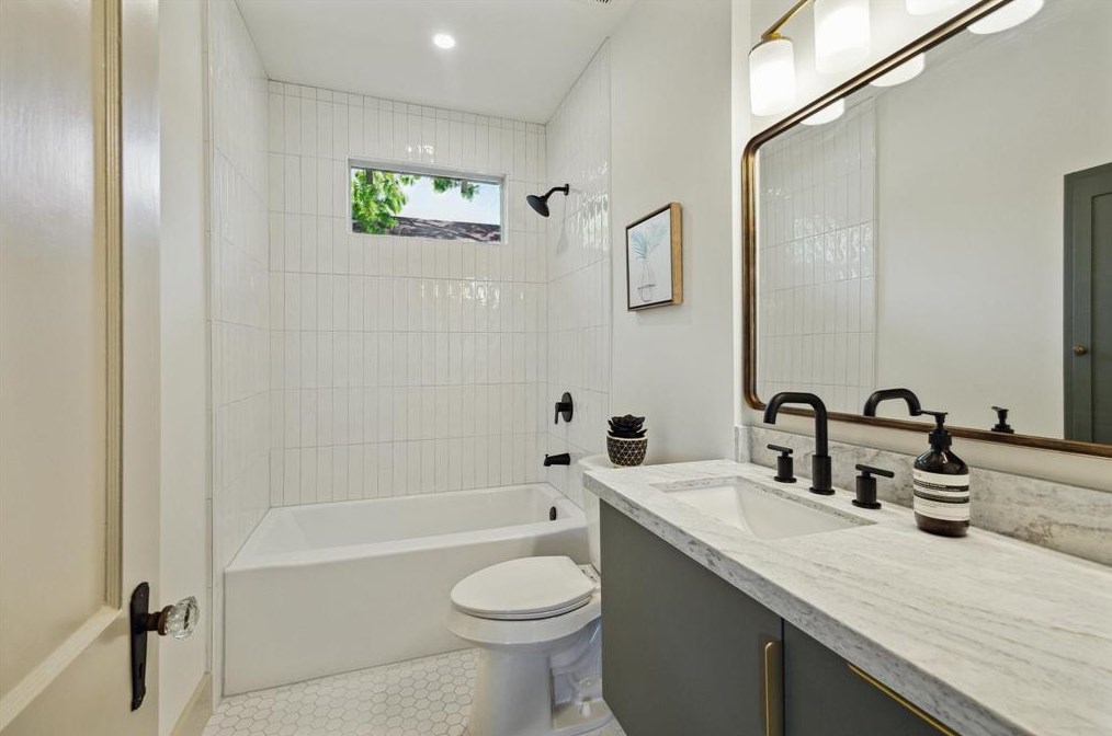 1142 Louise, Houston TX 77009-2958 exterior