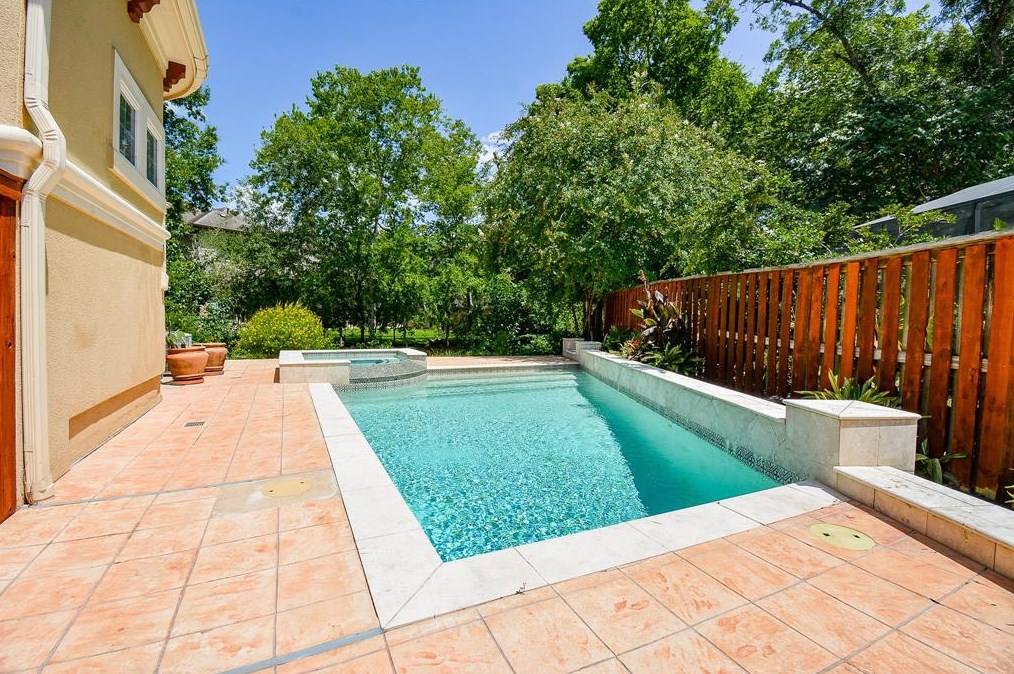 807 Marywood Chase, Houston TX  77079-4200 exterior