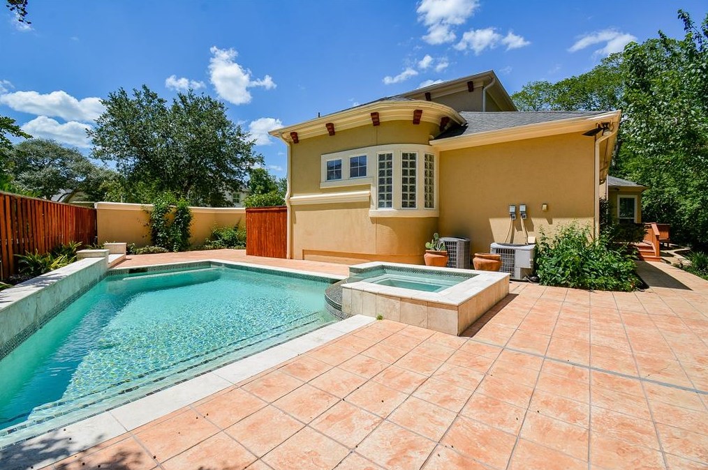 807 Marywood Chase, Houston TX  77079-4200 exterior
