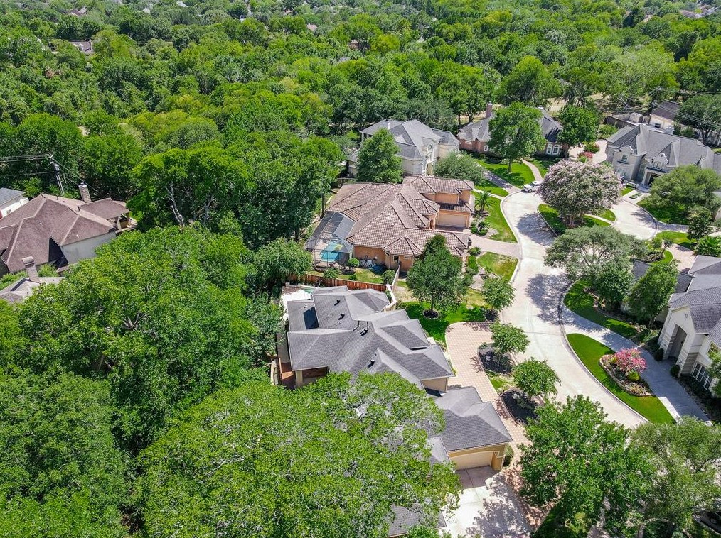 807 Marywood Chase, Houston TX  77079-4200 exterior