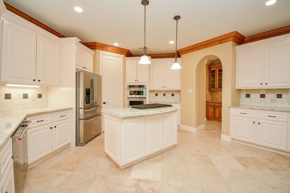 807 Marywood Chase, Houston TX  77079-4200 exterior