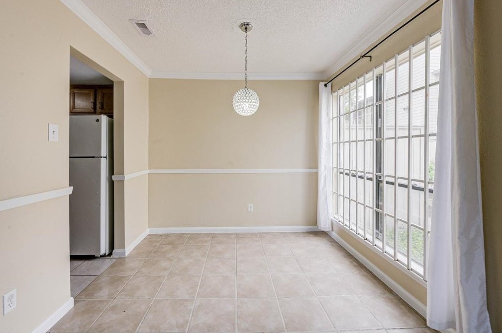 9548 Windswept Ln, Houston TX  77063-5258 exterior