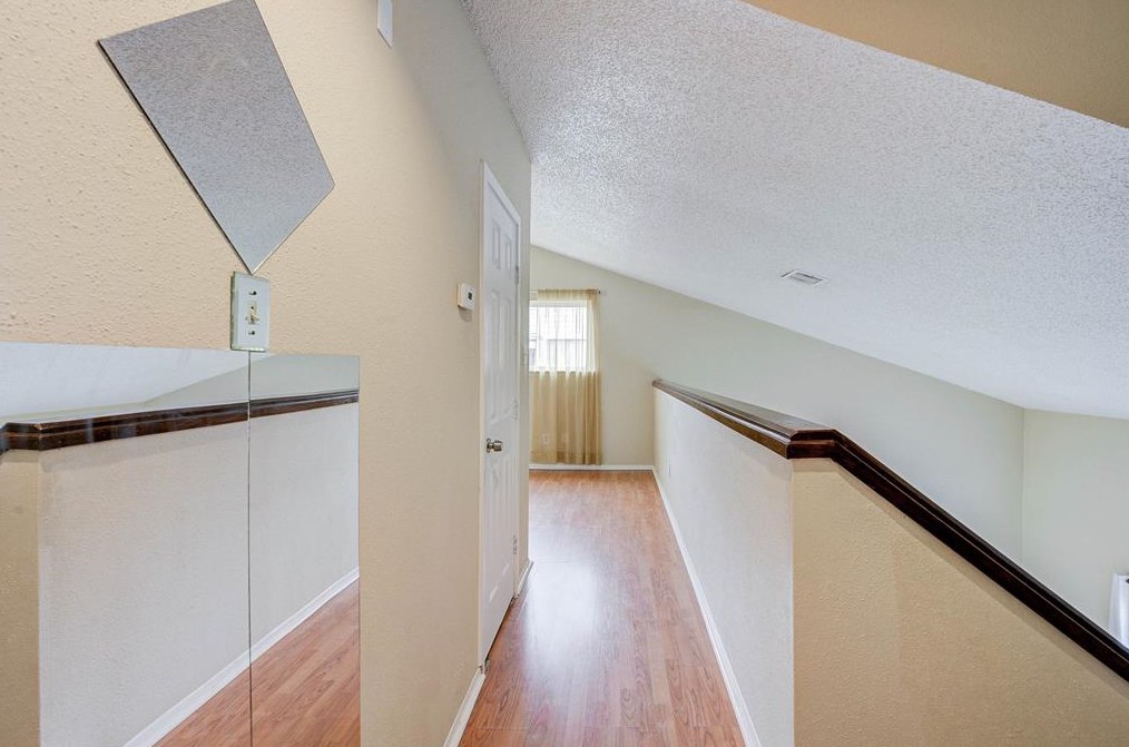 9548 Windswept Ln, Houston TX  77063-5258 exterior