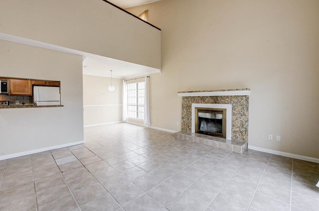 9548 Windswept Ln, Houston TX  77063-5258 exterior