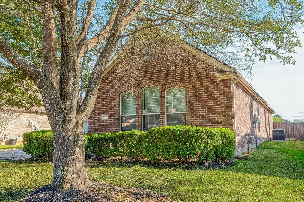 3323 Chadington Ln, Spring TX  77388-2996 exterior