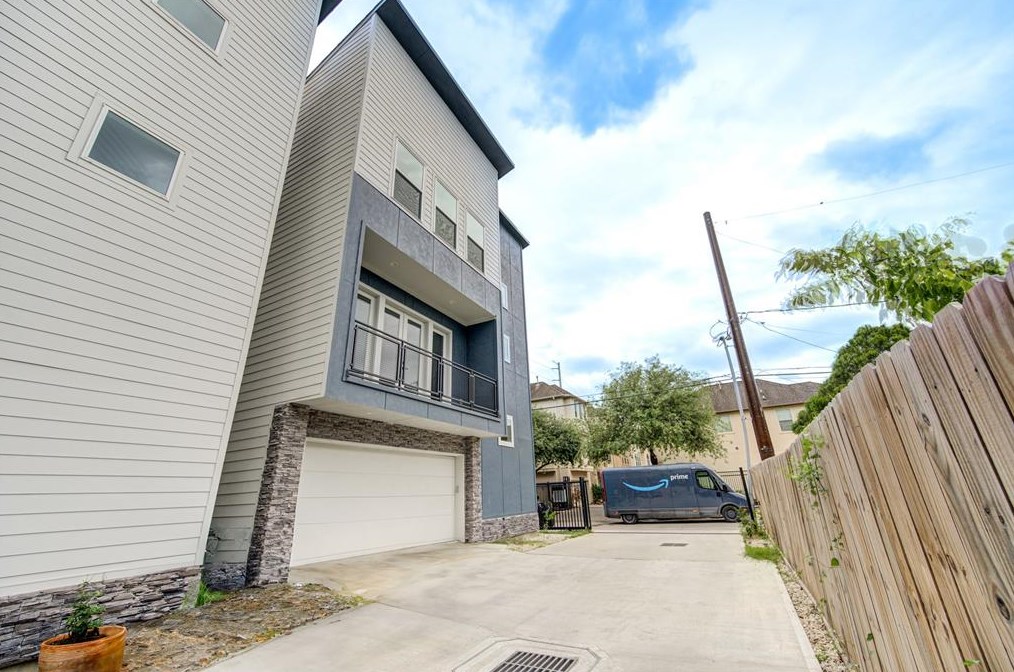3549 Cline St, Houston TX  77020-5924 exterior